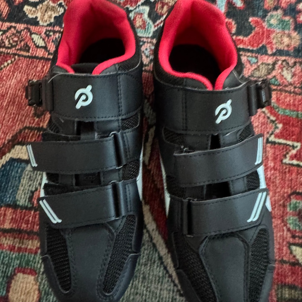 Peloton Cycle Shoes Unisex Size 42, M 9 W 11